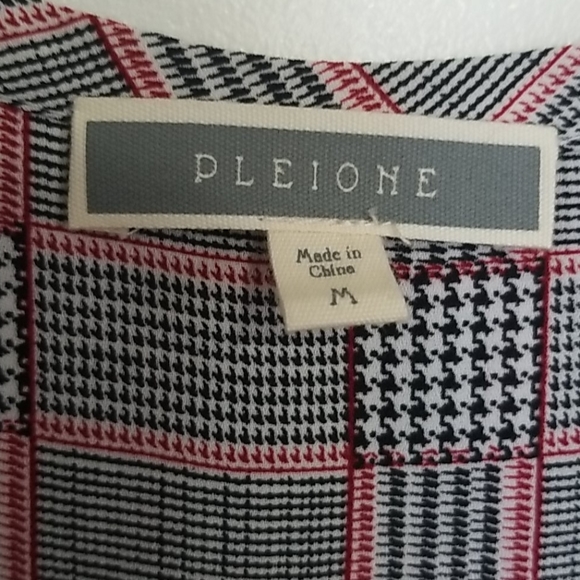 Houndstooth Blouse - Picture 2 of 9